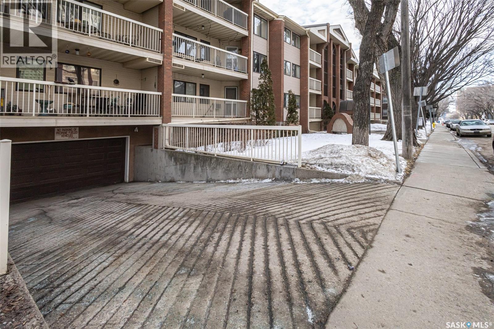 202 520 3Rd Avenue N, Saskatoon, SK - Outdoor With Balcony