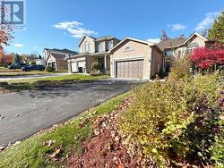 18 FOREST DALE DRIVE Barrie, ON L4M 6M7