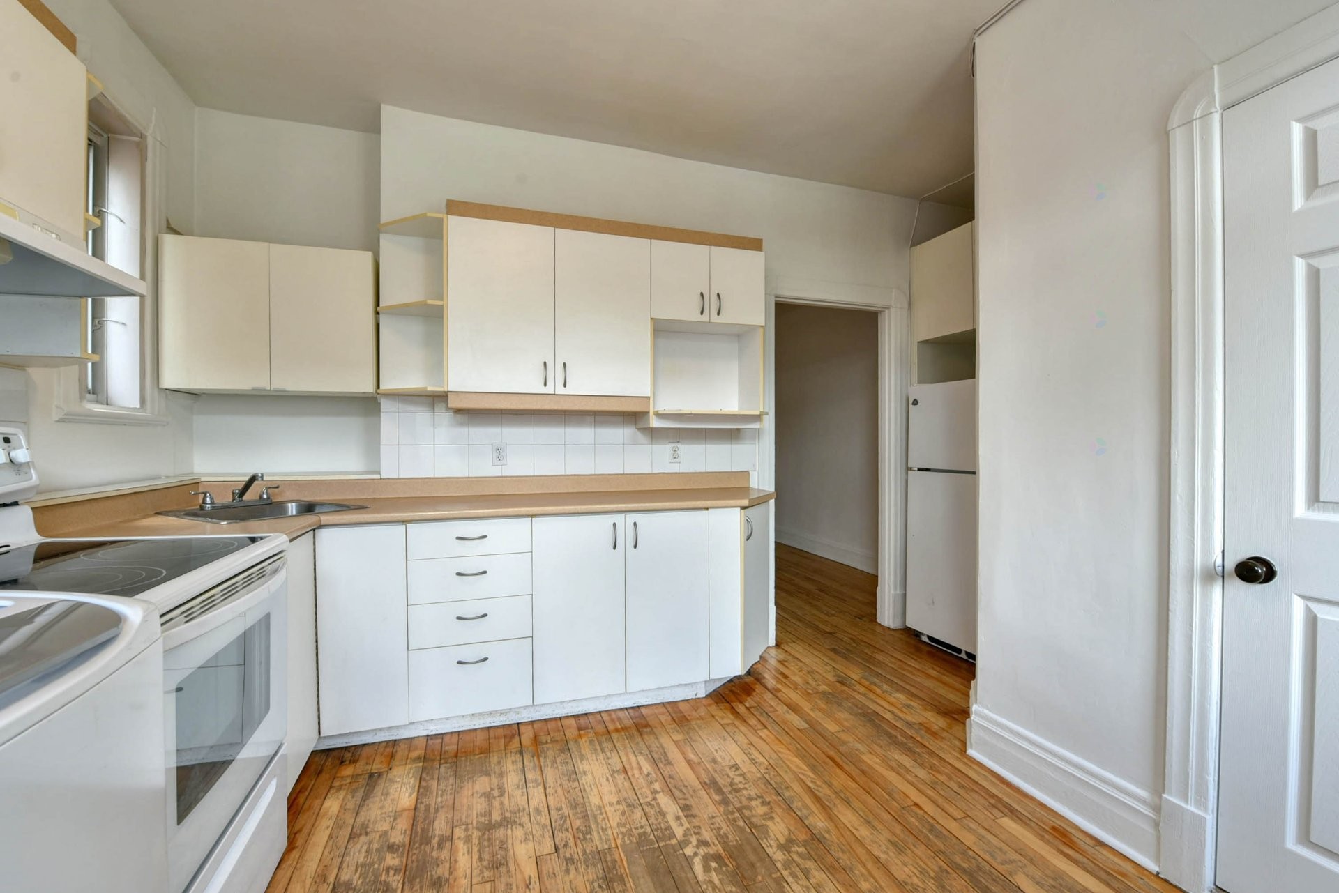 Kitchen - 8615 Rue St-Denis, Montréal (Villeray/Saint-Michel/Parc-Extension), QC - Indoor Photo Showing Kitchen