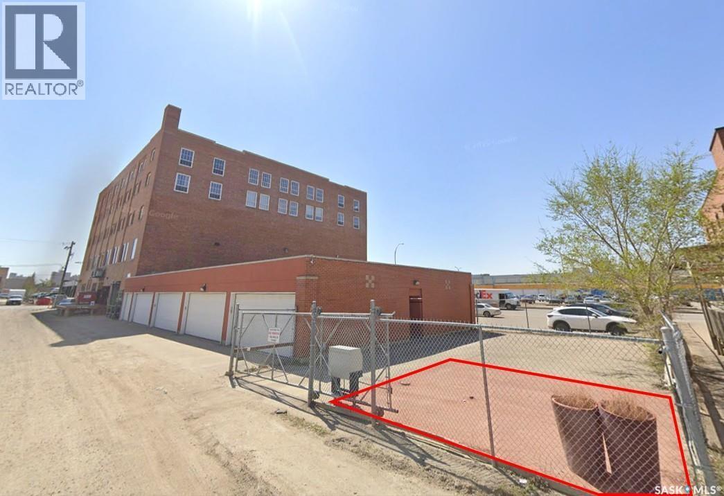 305 1275 Broad Street, Regina, SK - Outdoor