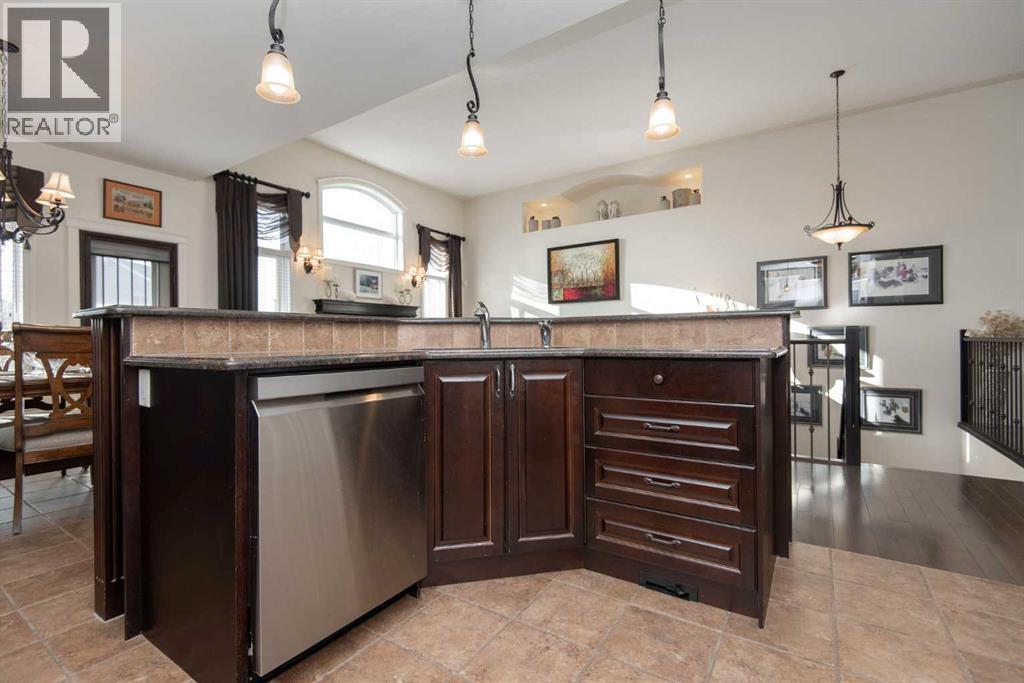 15 Volk Place, Red Deer, AB - Indoor Photo Showing Kitchen