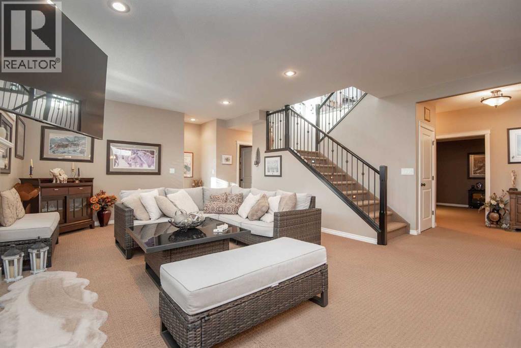 15 Volk Place, Red Deer, AB - Indoor Photo Showing Living Room