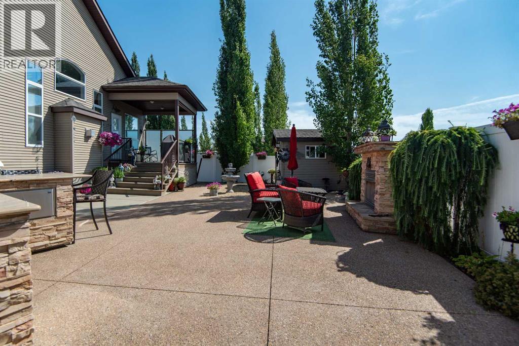 15 Volk Place, Red Deer, AB - Outdoor