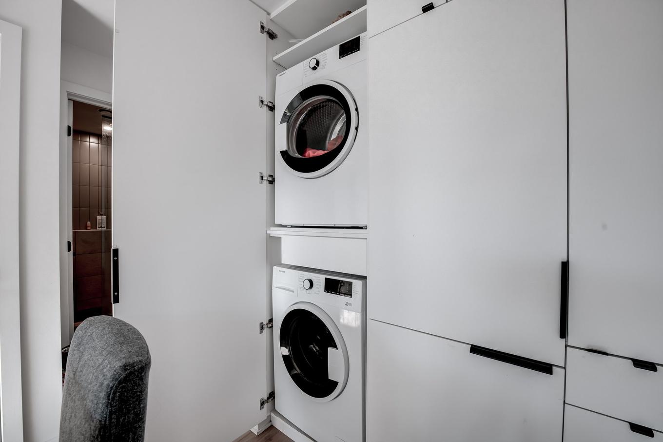 Laundry room - 502-288 Rue Richmond, Montréal (Le Sud-Ouest), QC - Indoor Photo Showing Laundry Room