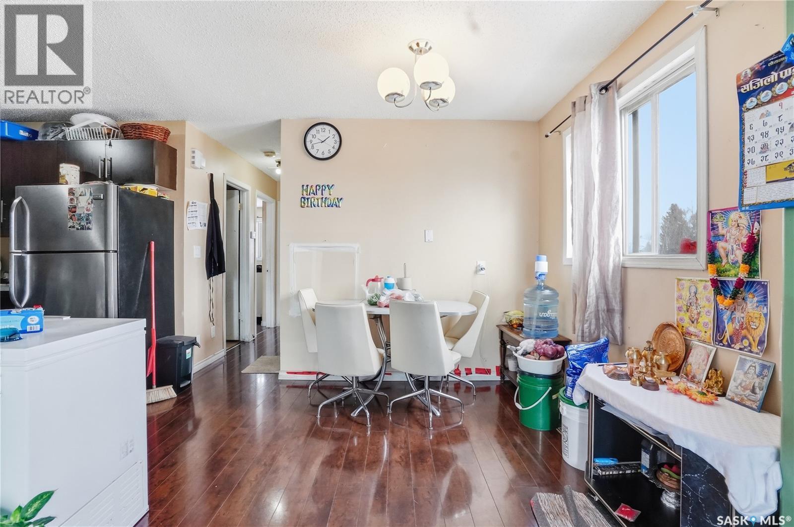 3523 Taylor Street E, Saskatoon, SK - Indoor