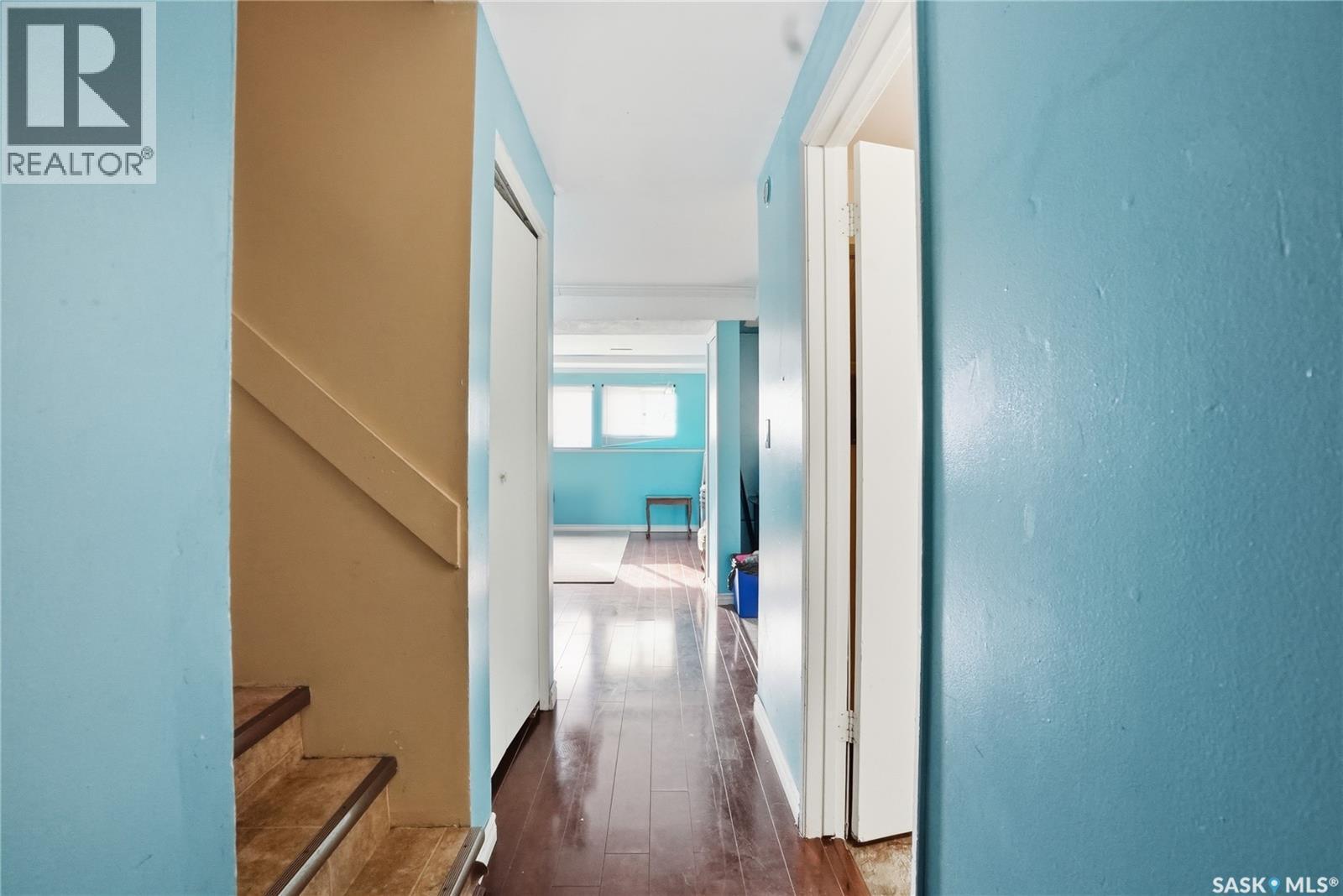 3523 Taylor Street E, Saskatoon, SK - Indoor