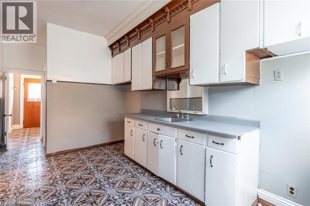 128 Hess Street N, Hamilton, ON - Indoor