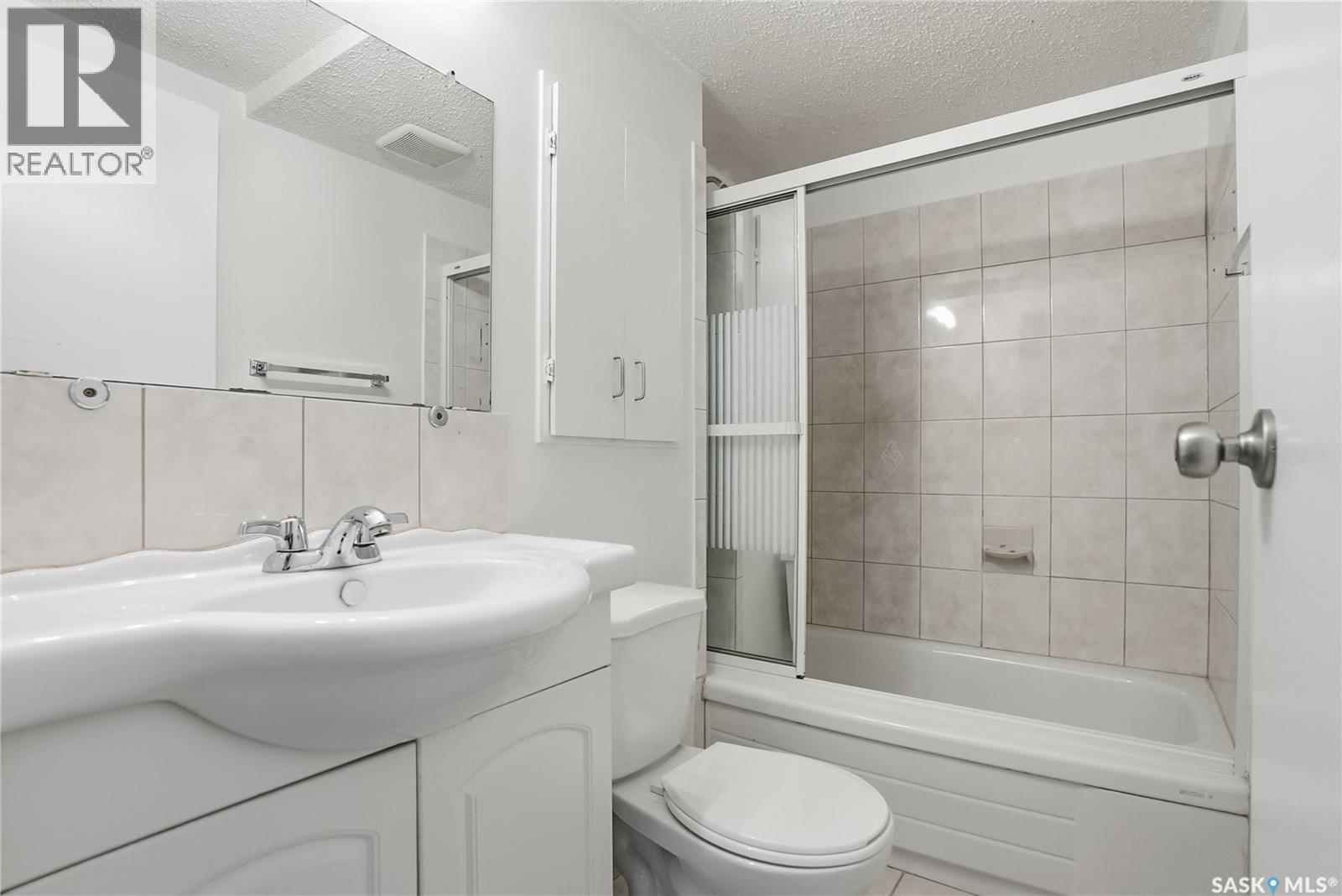 226 Stillwater Drive, Saskatoon, SK - Indoor Photo Showing Bathroom