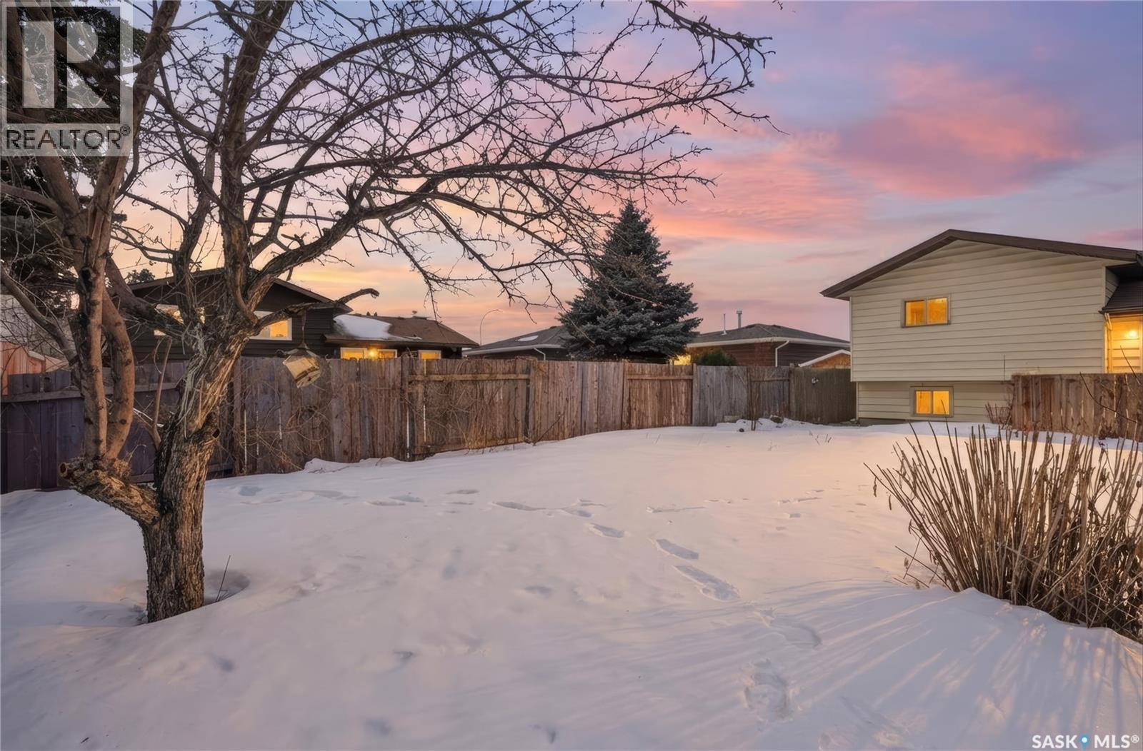 226 Stillwater Drive, Saskatoon, SK - Outdoor