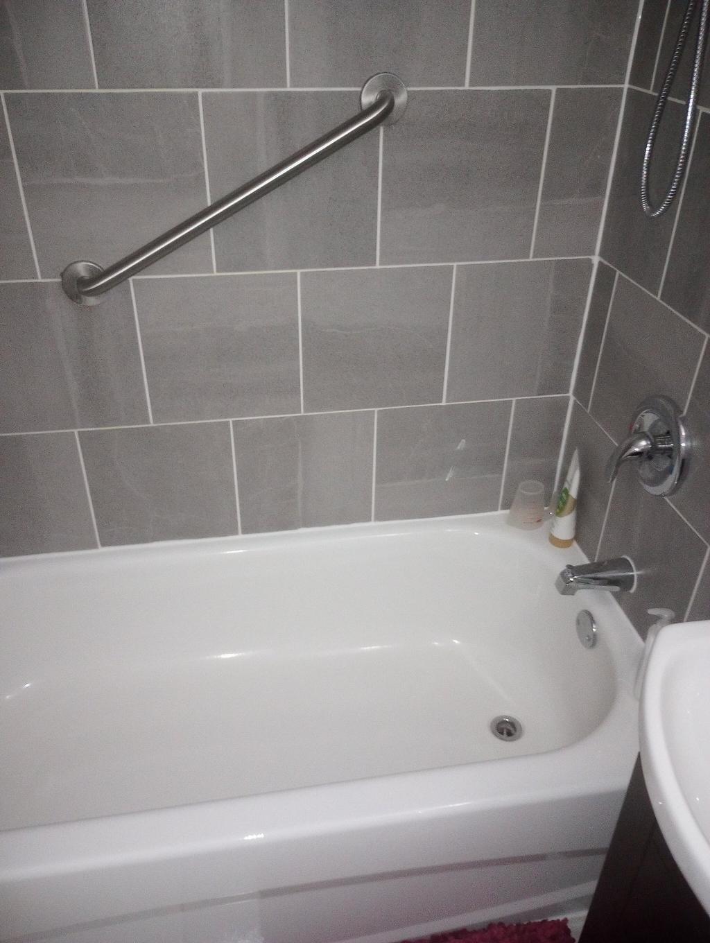 Salle de bains - 5-2520 Rue Sicard, Montréal (Mercier/Hochelaga-Maisonneuve), QC - Indoor Photo Showing Bathroom