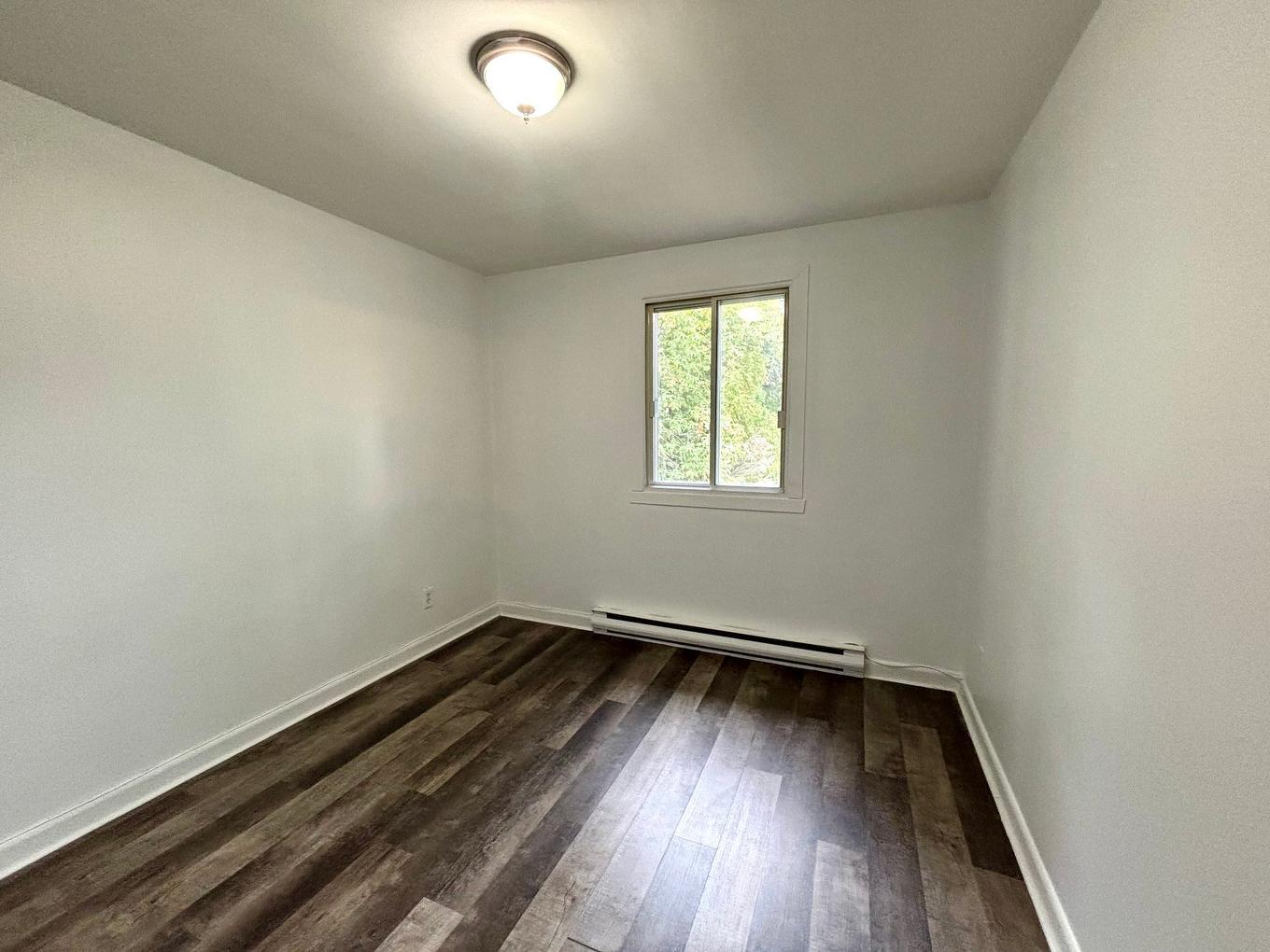 Bedroom - 167 - 167B 3E Avenue, L'Île-Perrot, QC - Indoor Photo Showing Other Room