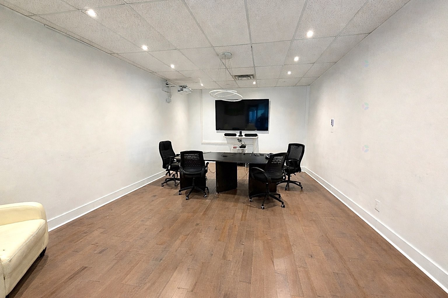 Conference room - 201-3635 Boul. De La Grande-Allée, Boisbriand, QC - Indoor Photo Showing Other Room