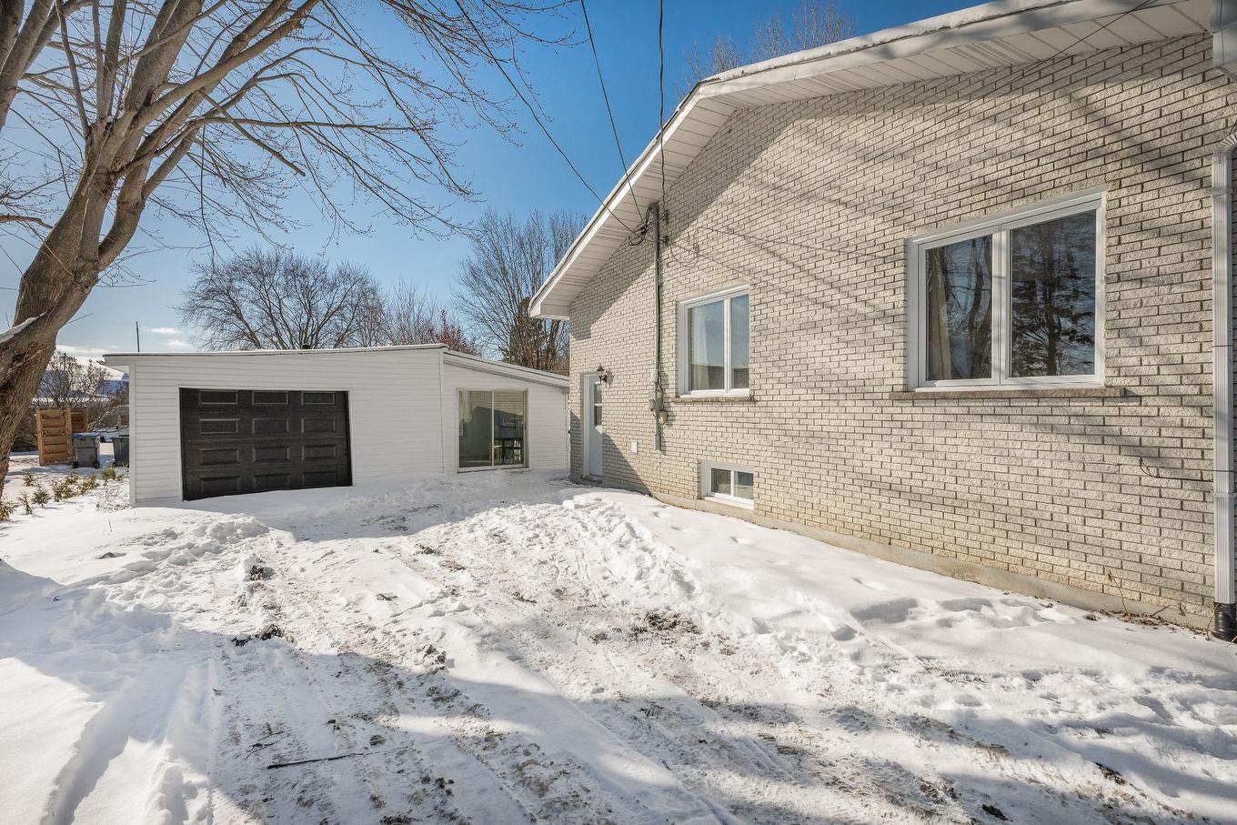 Garage - 195 47E Rue O., Venise-En-Québec, QC - Outdoor
