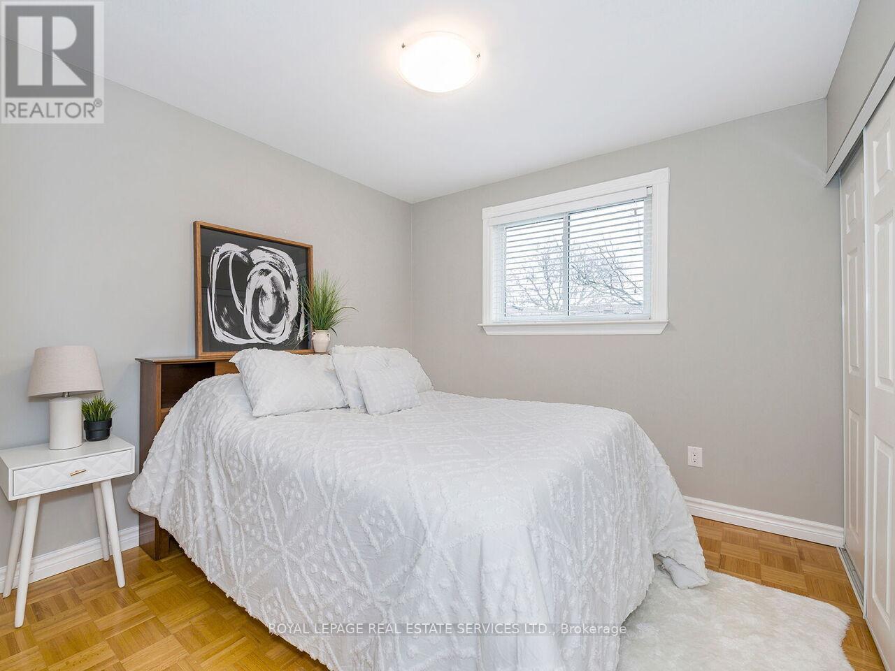 437 Highside Drive, Milton, ON - Indoor Photo Showing Bedroom