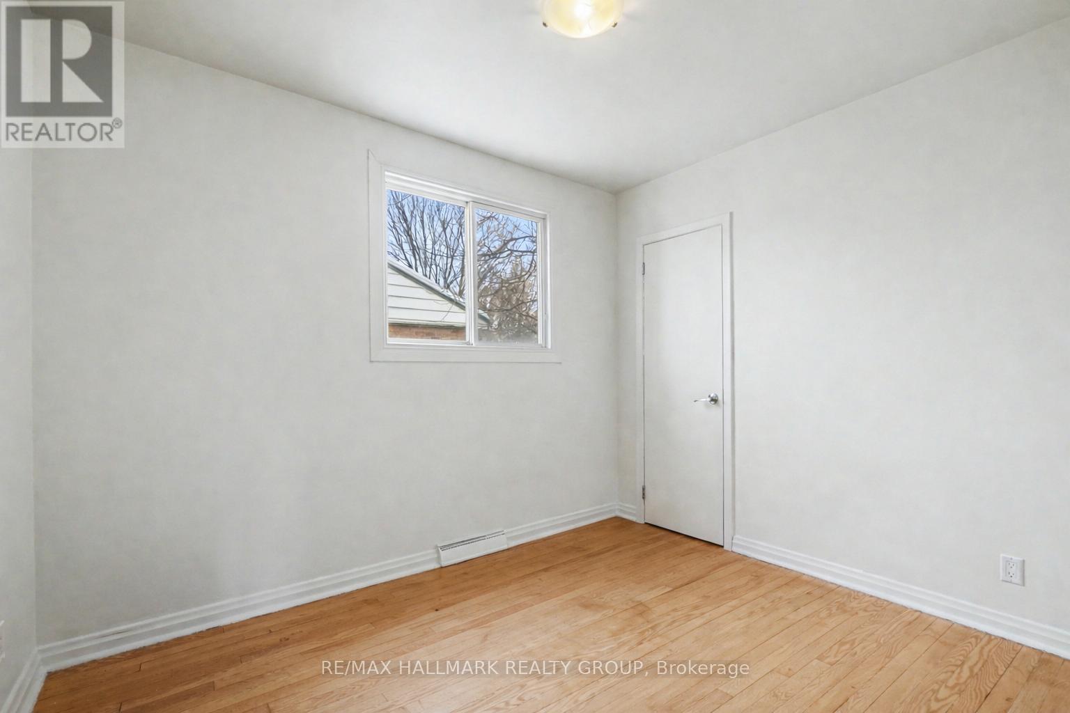 981 Larkin Street, Ottawa, ON - Indoor Photo Showing Other Room
