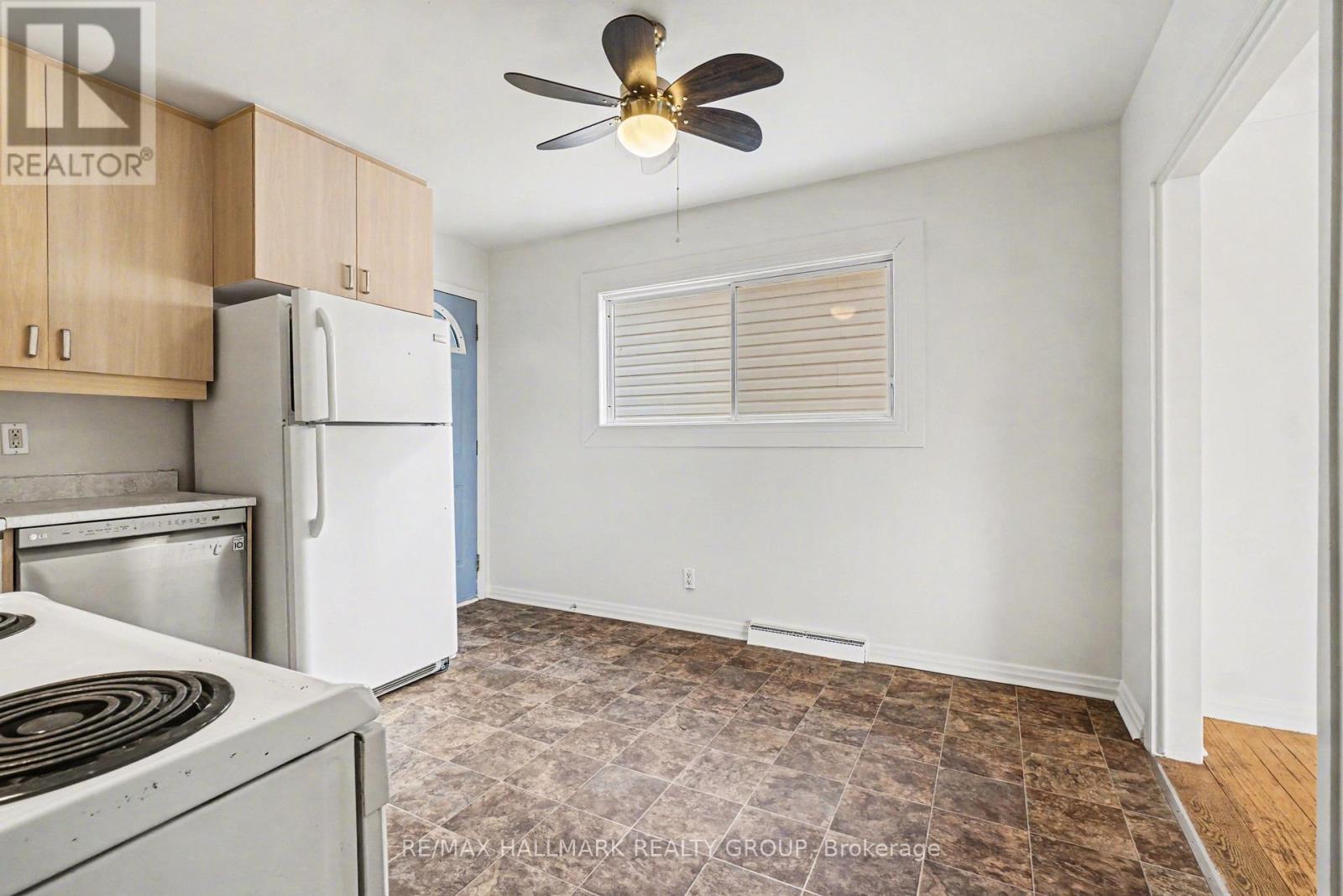 981 Larkin Street, Ottawa, ON - Indoor Photo Showing Kitchen