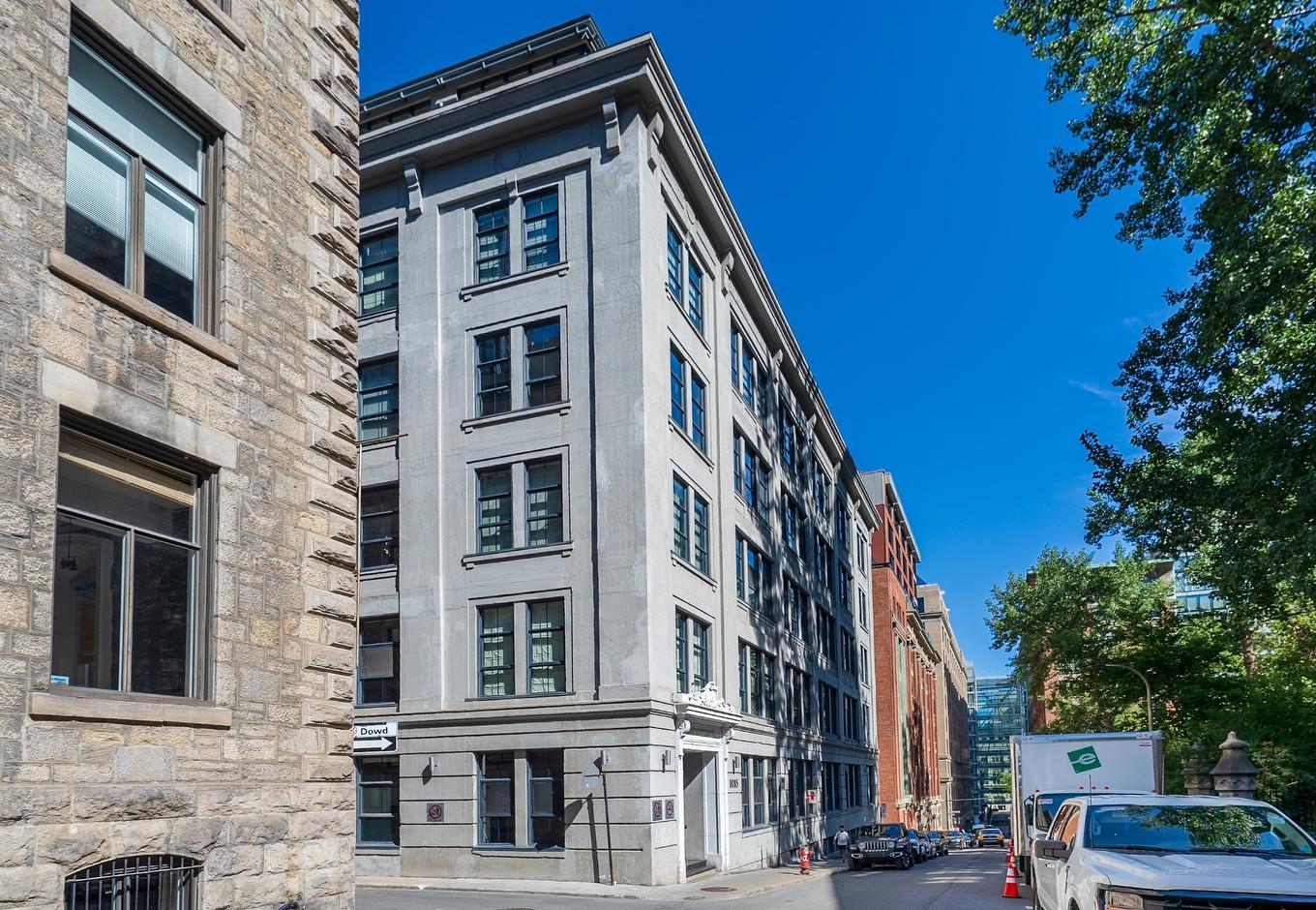 Exterior - 306-1085 Rue St-Alexandre, Montréal (Ville-Marie), QC - Outdoor With Facade