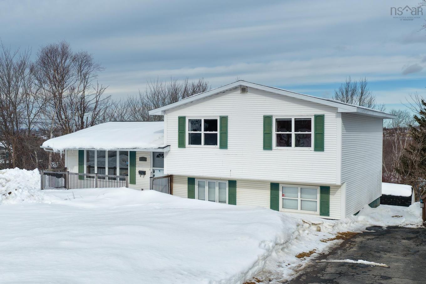 209 Champlain Avenue, Sydney, NS