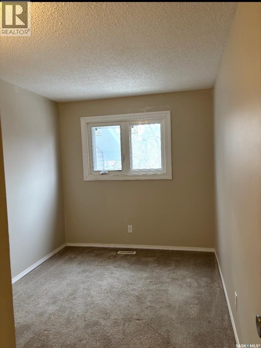 19 Hunt Crescent, Regina, SK - Indoor Photo Showing Other Room
