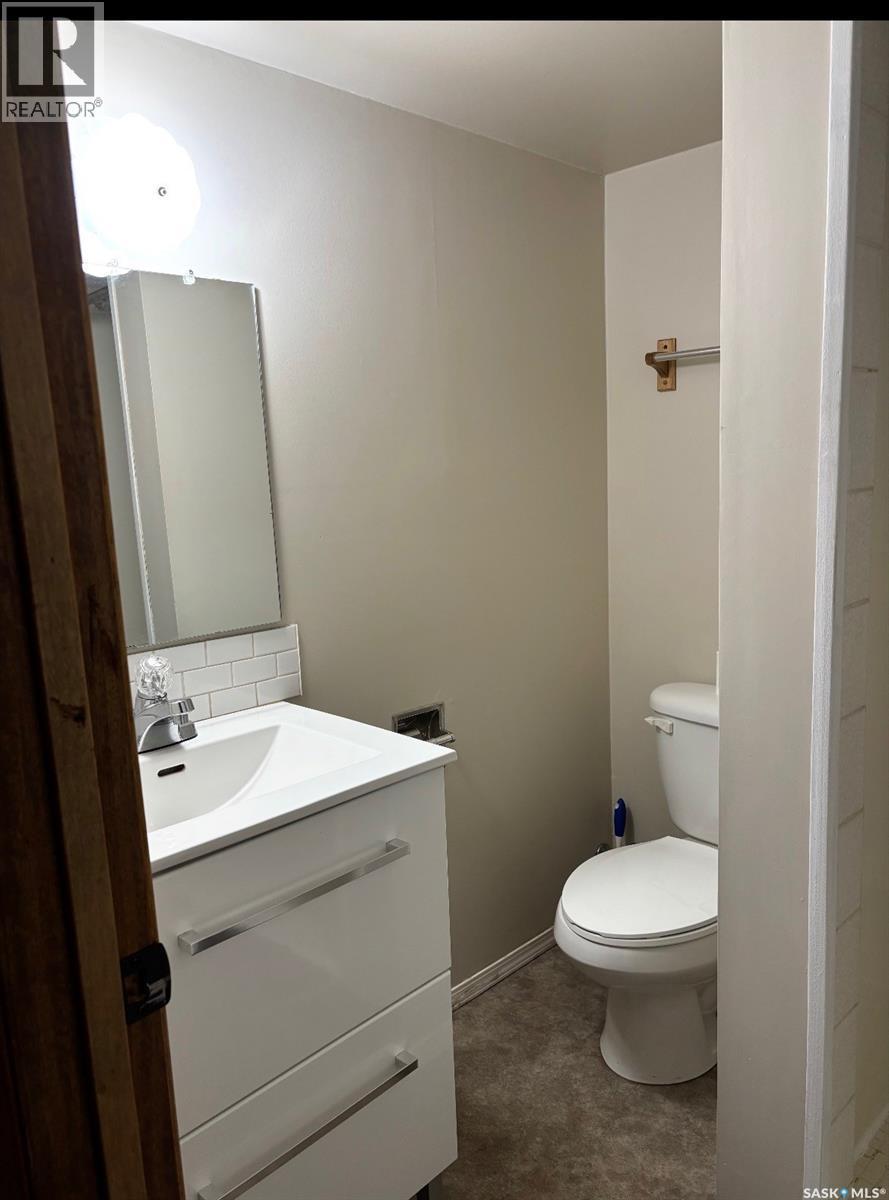 19 Hunt Crescent, Regina, SK - Indoor Photo Showing Bathroom