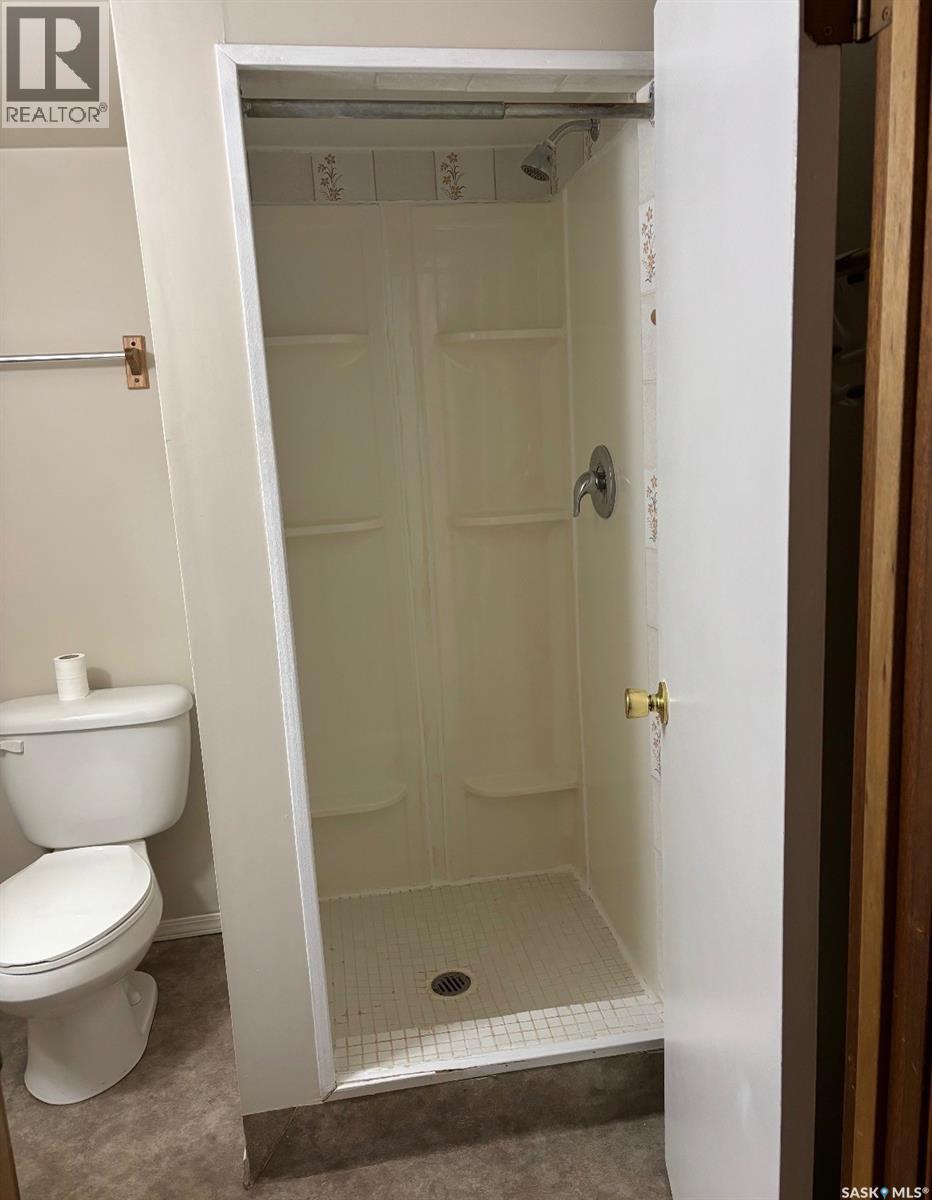 19 Hunt Crescent, Regina, SK - Indoor Photo Showing Bathroom
