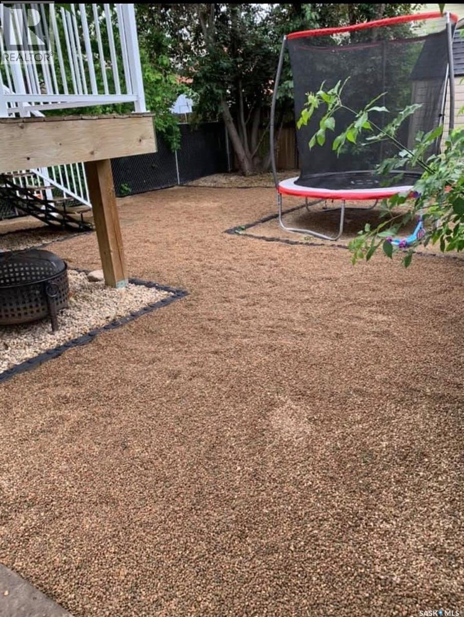 19 Hunt Crescent, Regina, SK - Outdoor