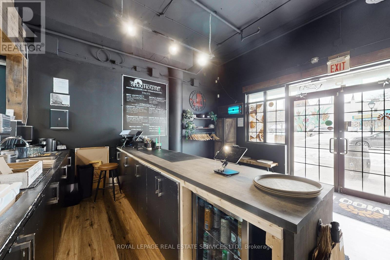 6 - 399 Elizabeth Street, Burlington, ON