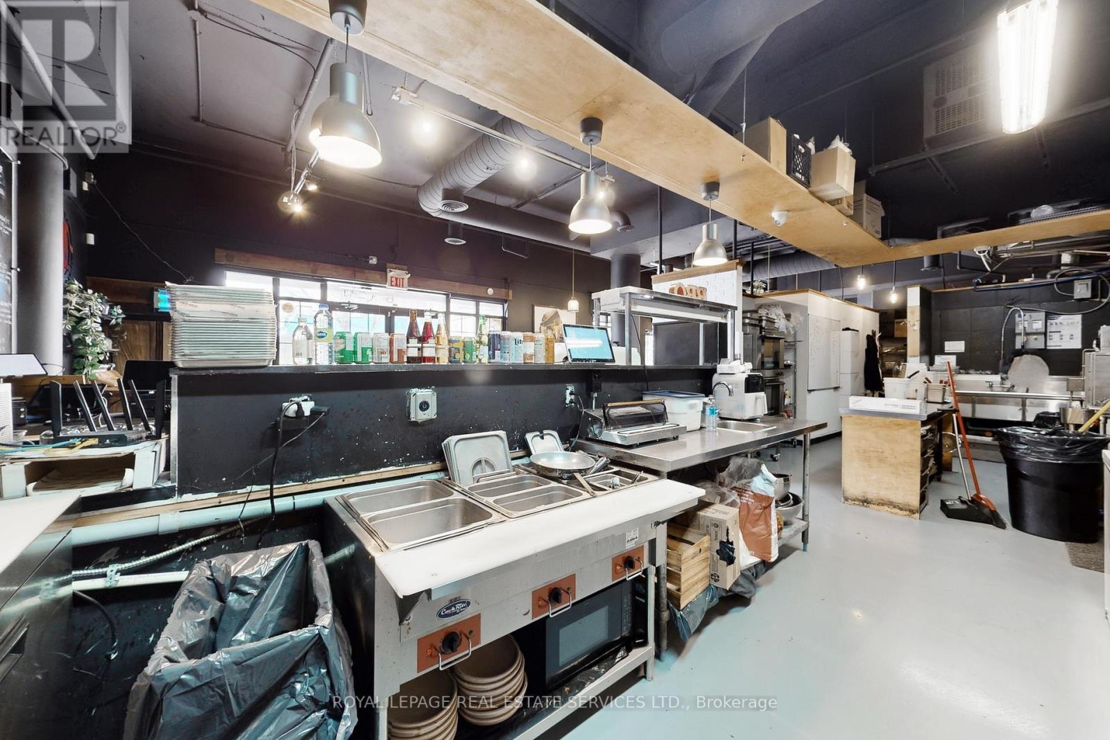 6 - 399 Elizabeth Street, Burlington, ON