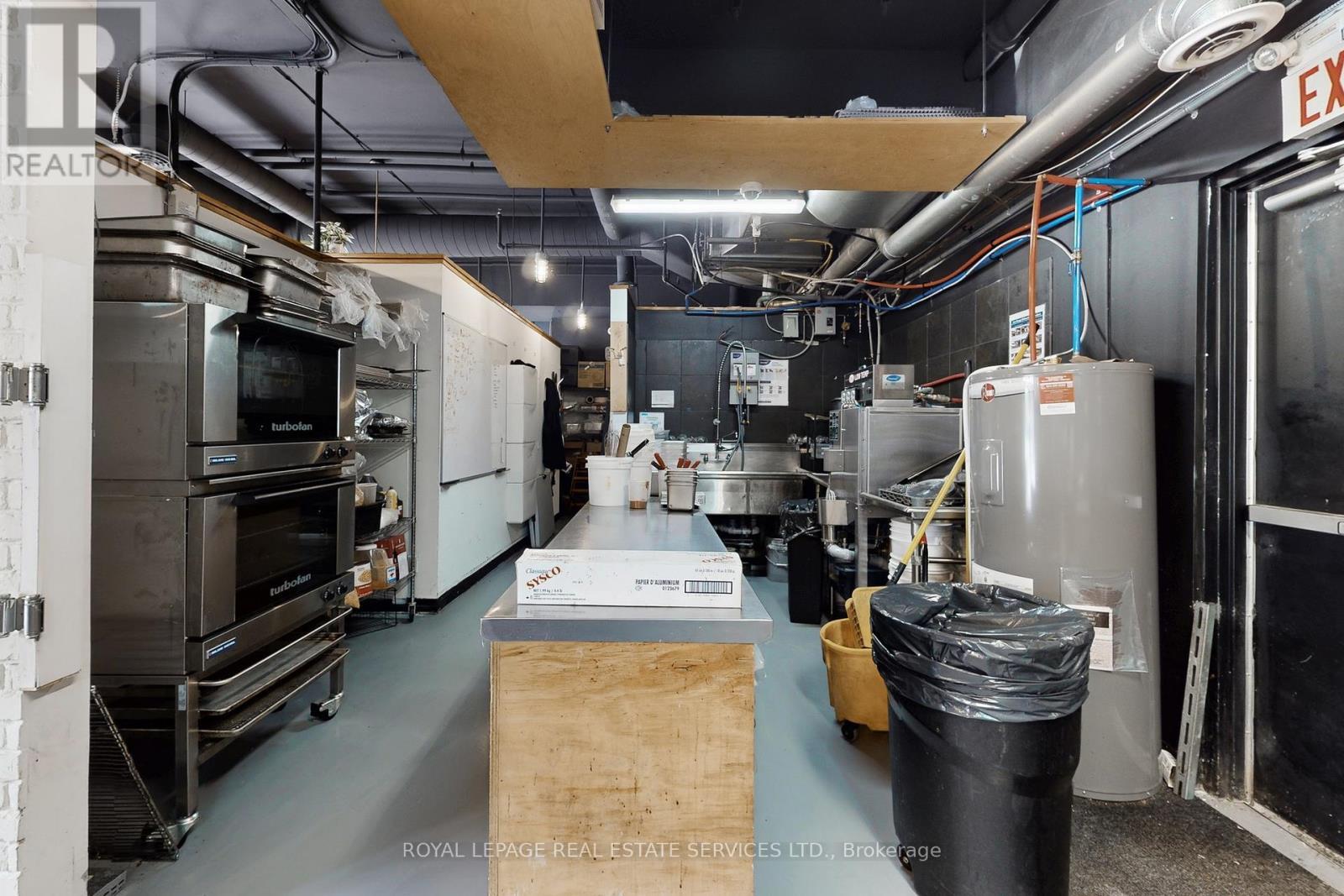 6 - 399 Elizabeth Street, Burlington, ON