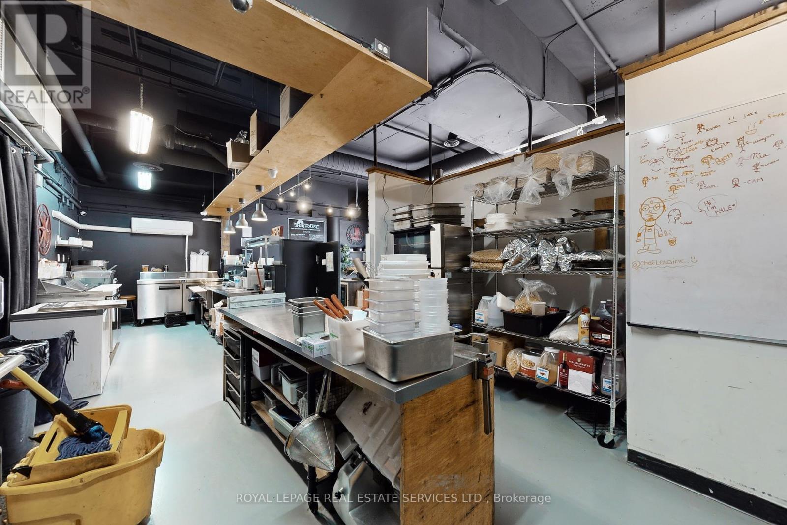 6 - 399 Elizabeth Street, Burlington, ON