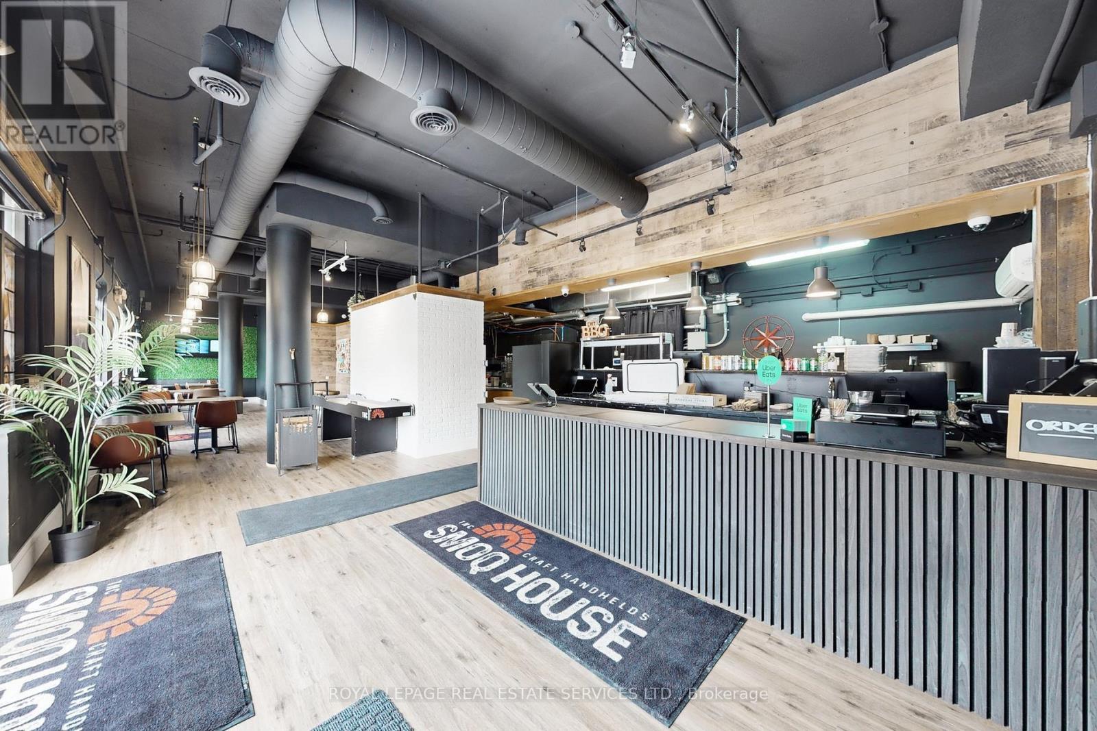 6 - 399 Elizabeth Street, Burlington, ON