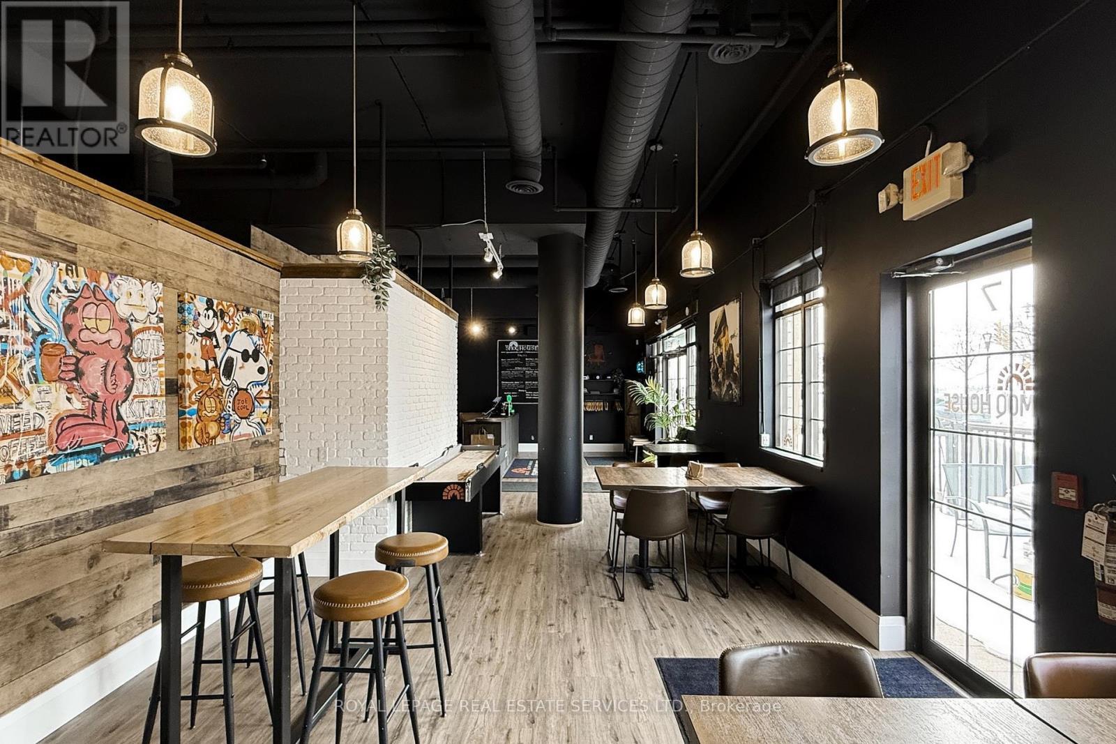 6 - 399 Elizabeth Street, Burlington, ON