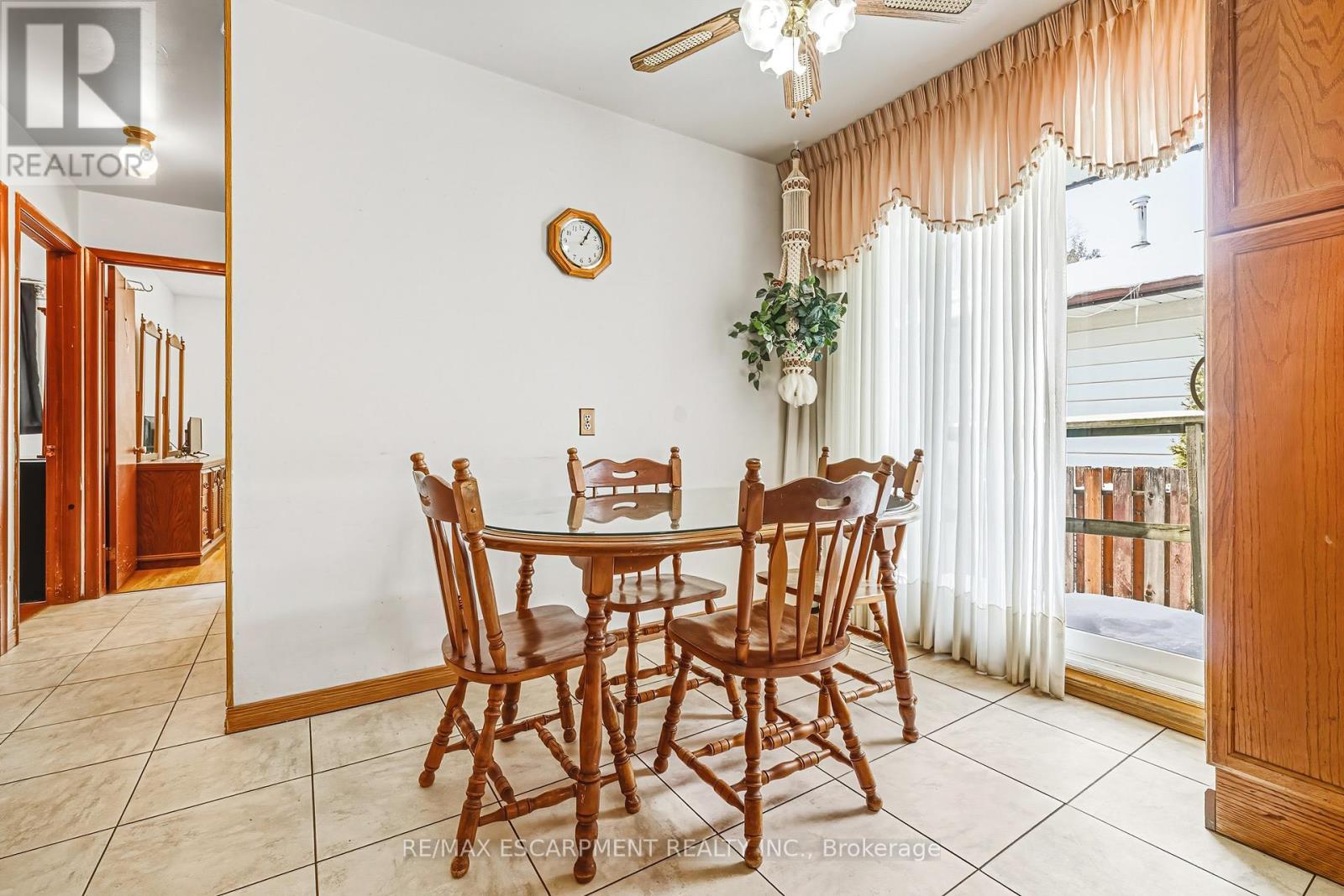 26 Quaker Crescent, Hamilton, ON - Indoor Photo Showing Dining Room