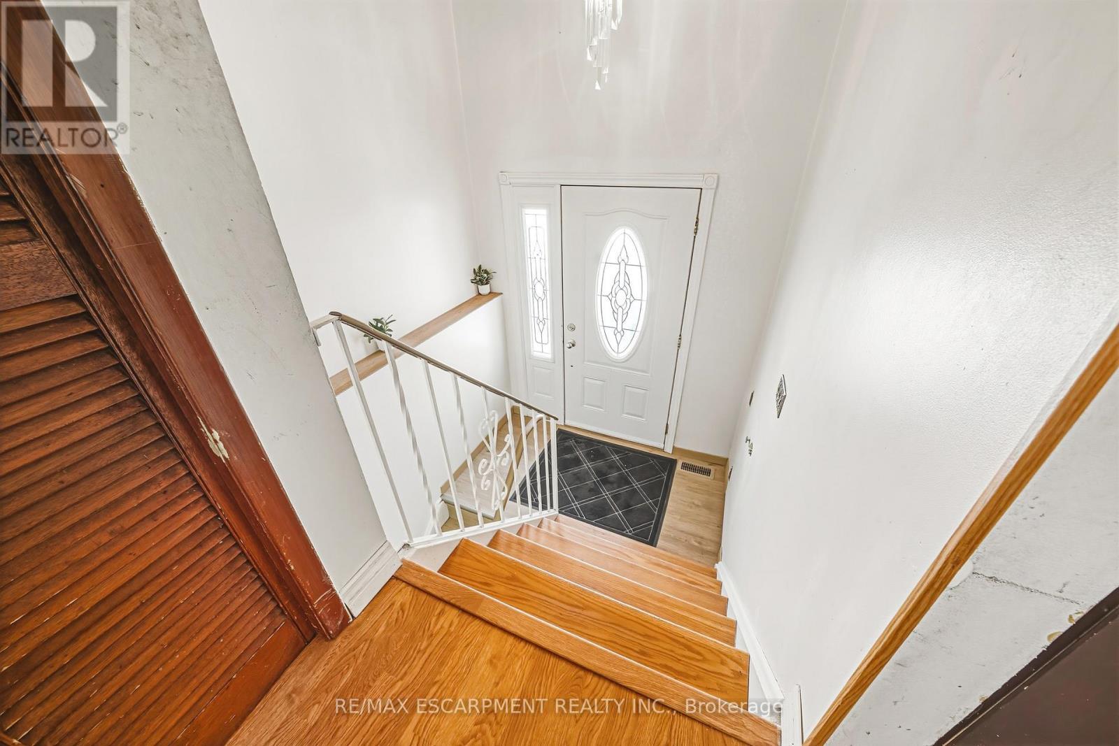 26 Quaker Crescent, Hamilton, ON - Indoor Photo Showing Other Room