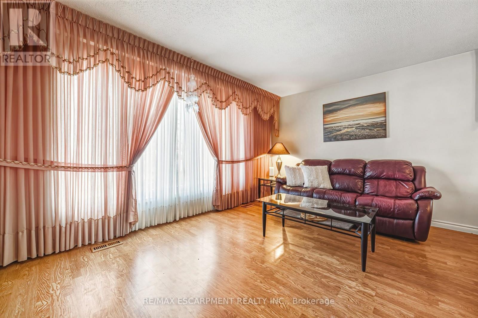 26 Quaker Crescent, Hamilton, ON - Indoor