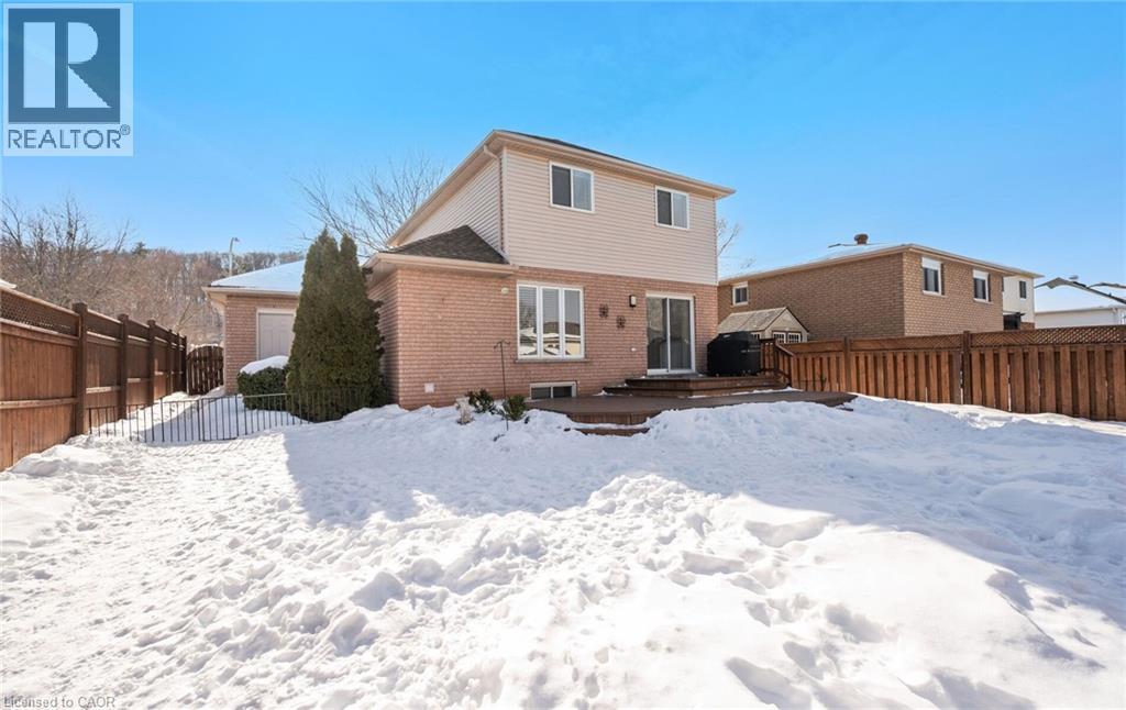 39 Colonial Crescent, Grimsby, ON - Outdoor