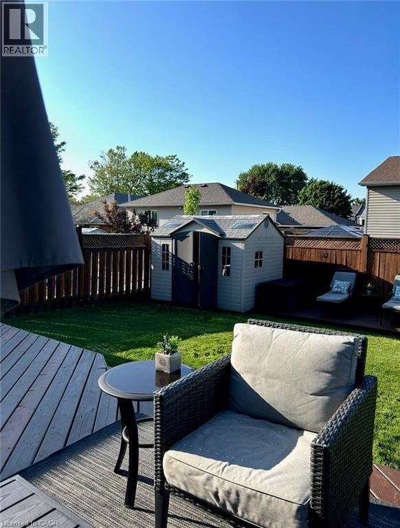 39 Colonial Crescent, Grimsby, ON - Outdoor With Deck Patio Veranda