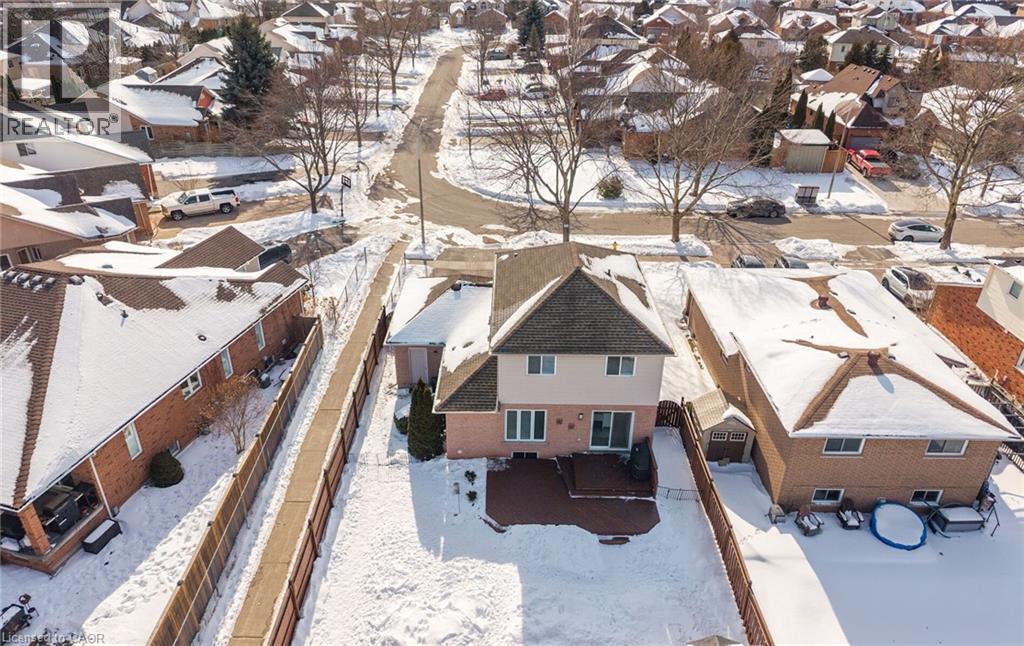 39 Colonial Crescent, Grimsby, ON - Outdoor