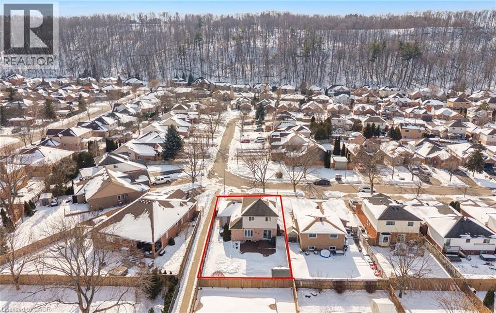 39 Colonial Crescent, Grimsby, ON - Outdoor With View