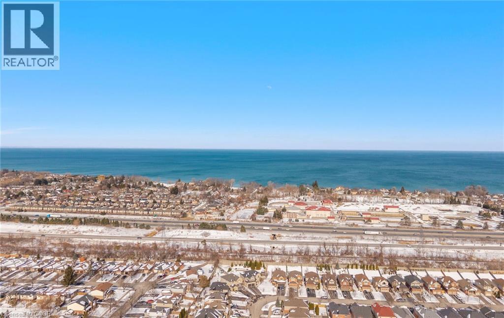 39 Colonial Crescent, Grimsby, ON - Outdoor With Body Of Water With View