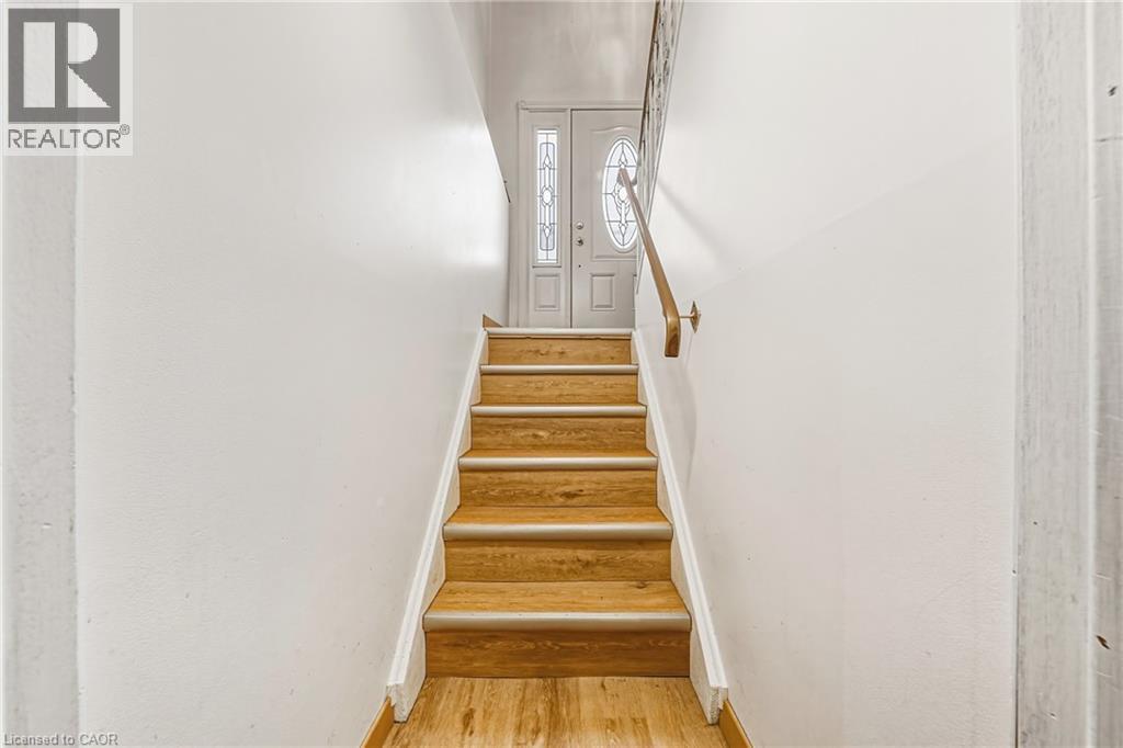 26 Quaker Crescent, Hamilton, ON - Indoor Photo Showing Other Room