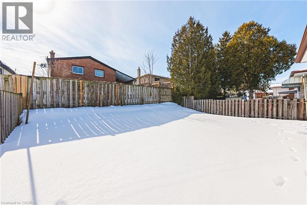 26 Quaker Crescent, Hamilton, ON - Outdoor