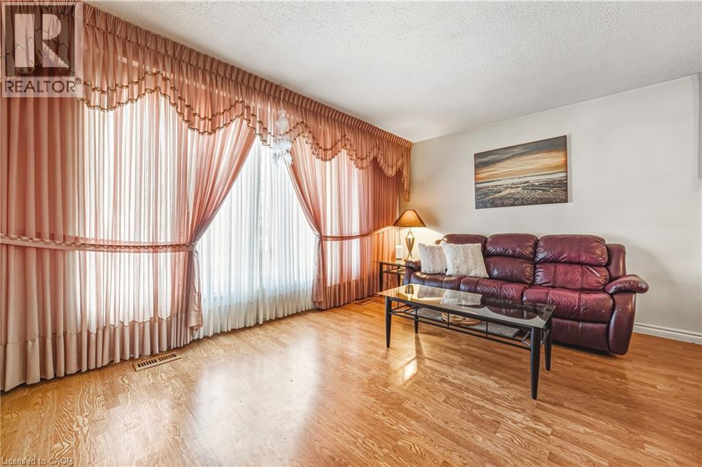 26 Quaker Crescent, Hamilton, ON - Indoor