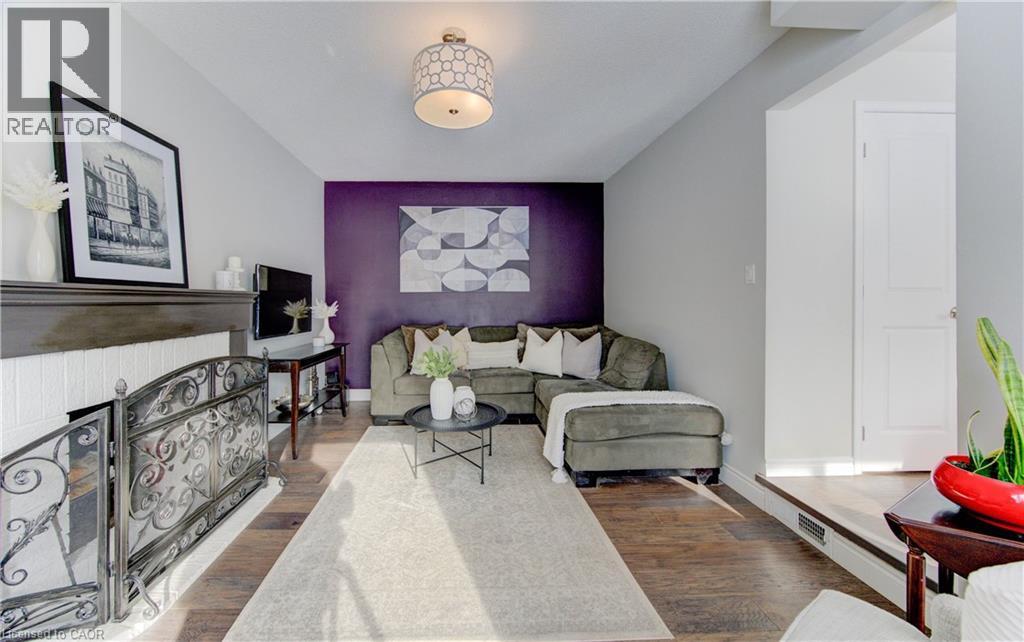 456 Oakfield Court, Waterloo, ON - Indoor Photo Showing Other Room