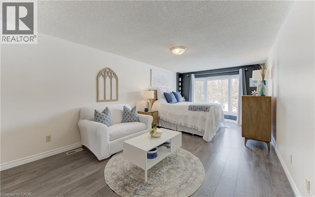 456 Oakfield Court, Waterloo, ON - Indoor