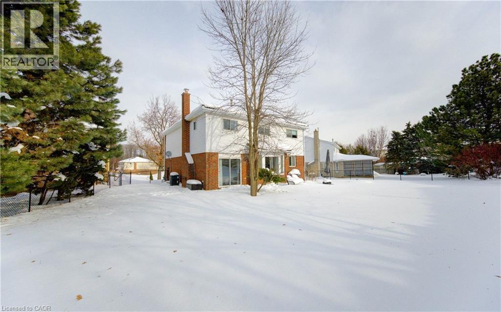 456 Oakfield Court, Waterloo, ON - Outdoor