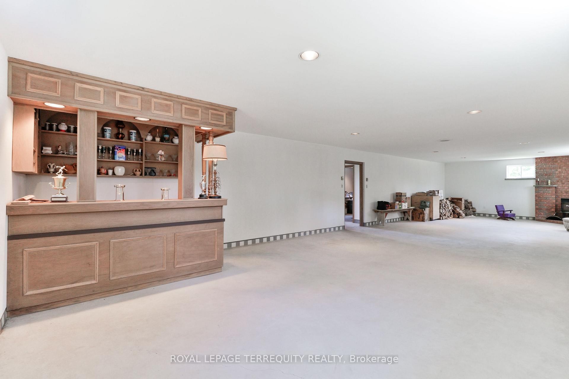 46 Stocco Circle, Tiny, ON - Indoor Photo Showing Other Room