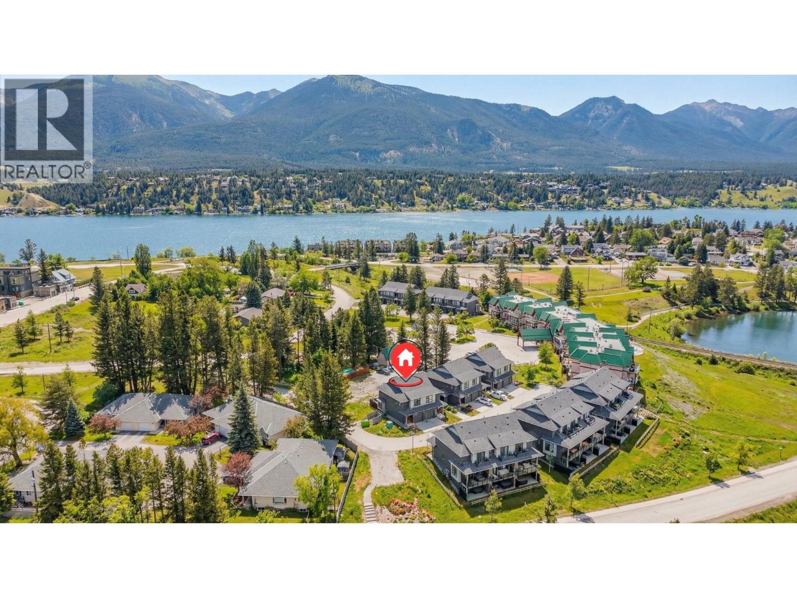703 15A Crescent Unit# 15, Invermere, BC - Outdoor With Body Of Water With View