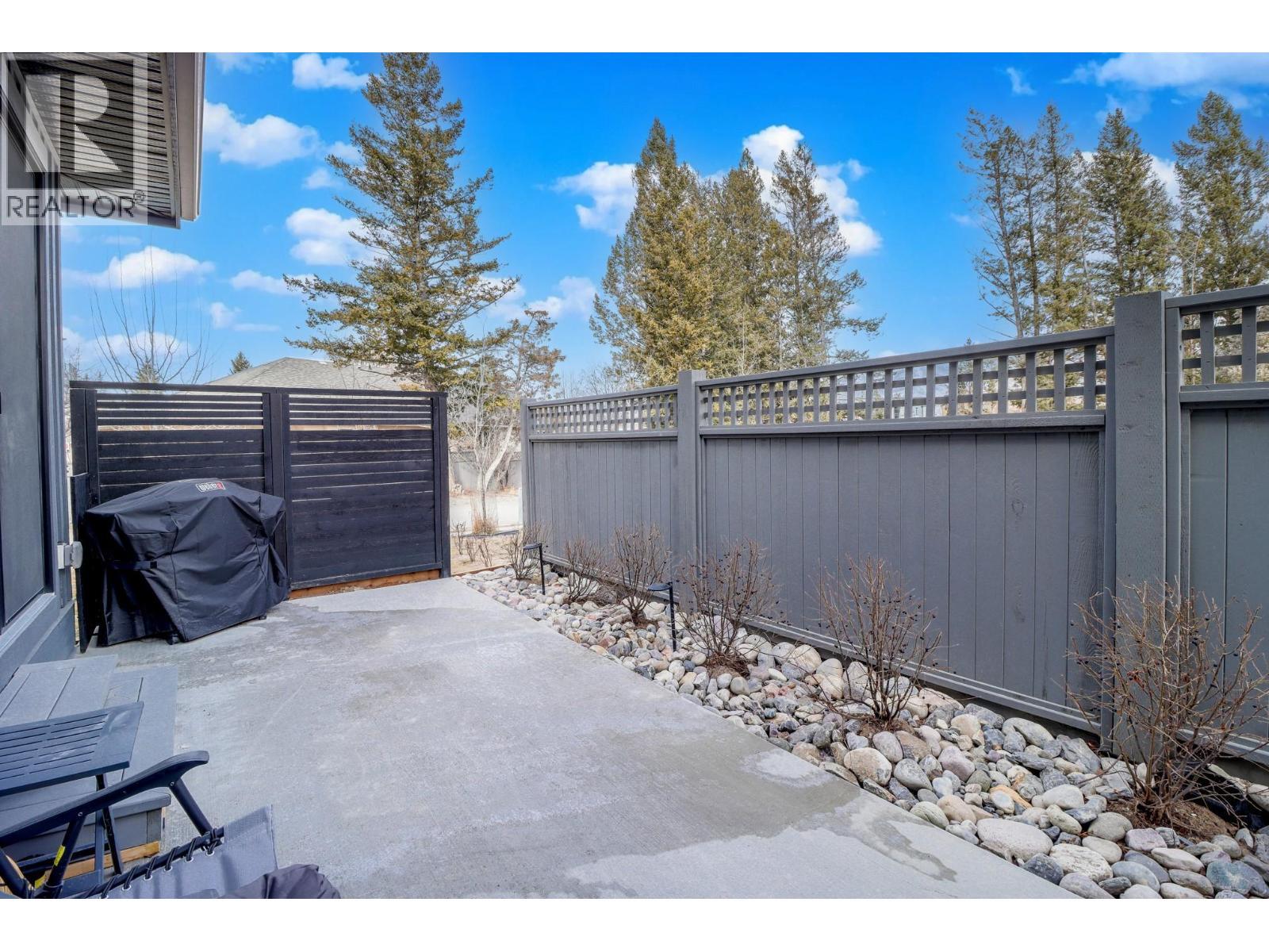 703 15A Crescent Unit# 15, Invermere, BC - Outdoor