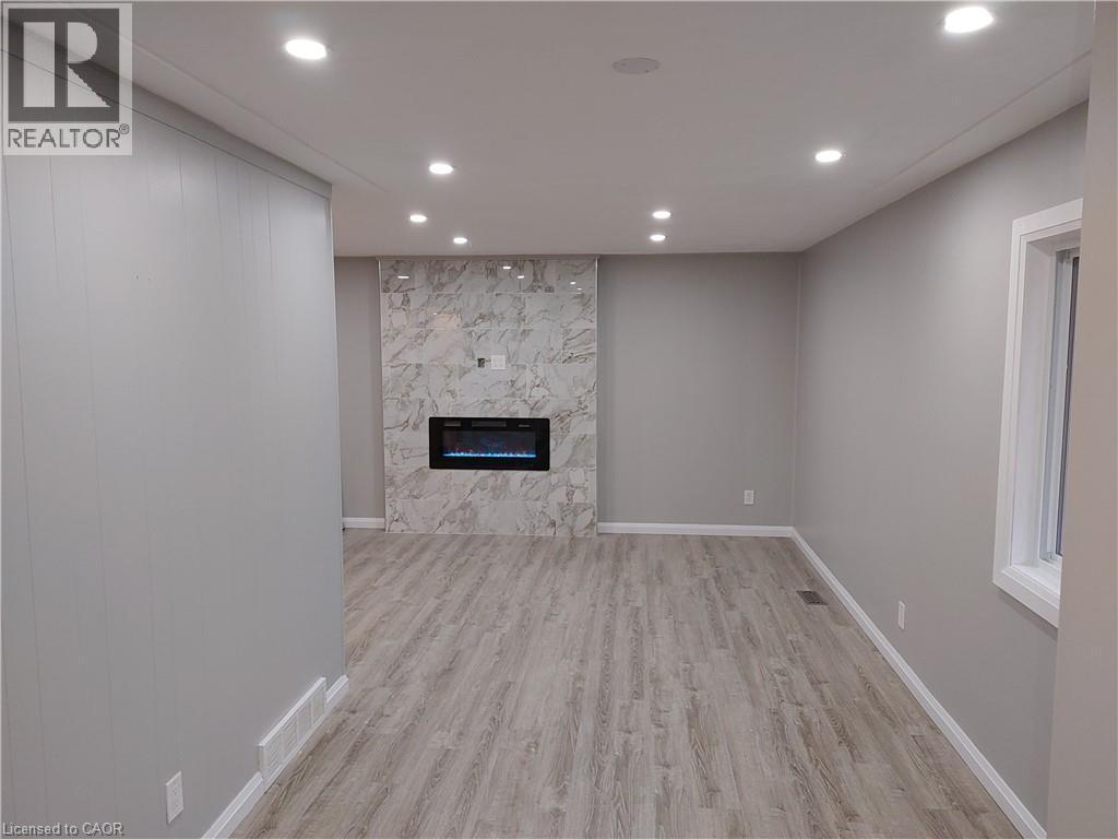 8 Noel Crescent Unit# A, Kitchener, ON - Indoor